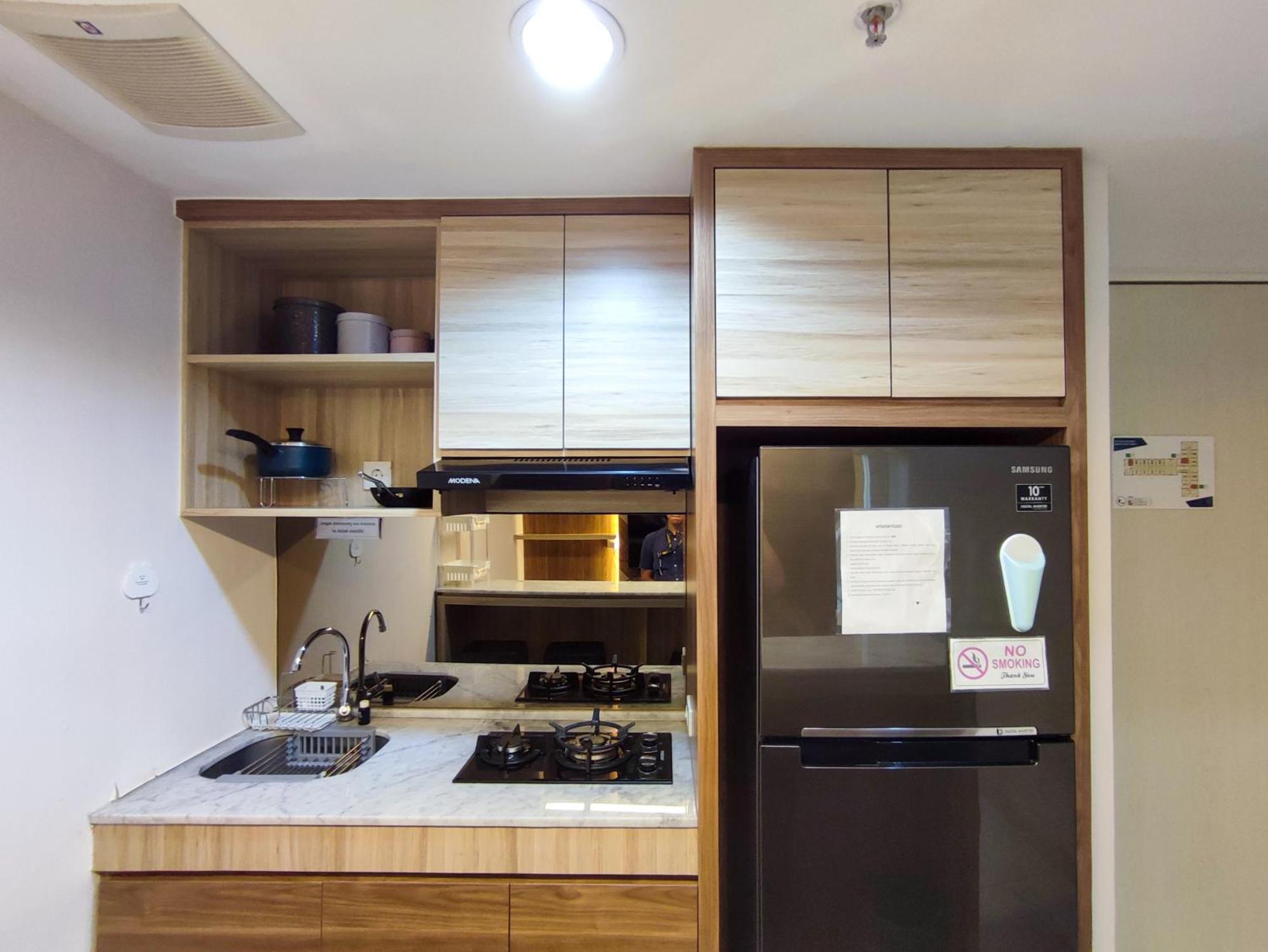 Apartemen Fancy And 1br With Extra At Amartha View By Travelio *